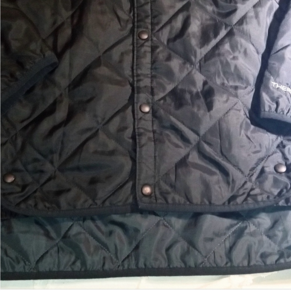 Youth Nike Black Quilted Jacket with White Logo - Picture 4 of 13